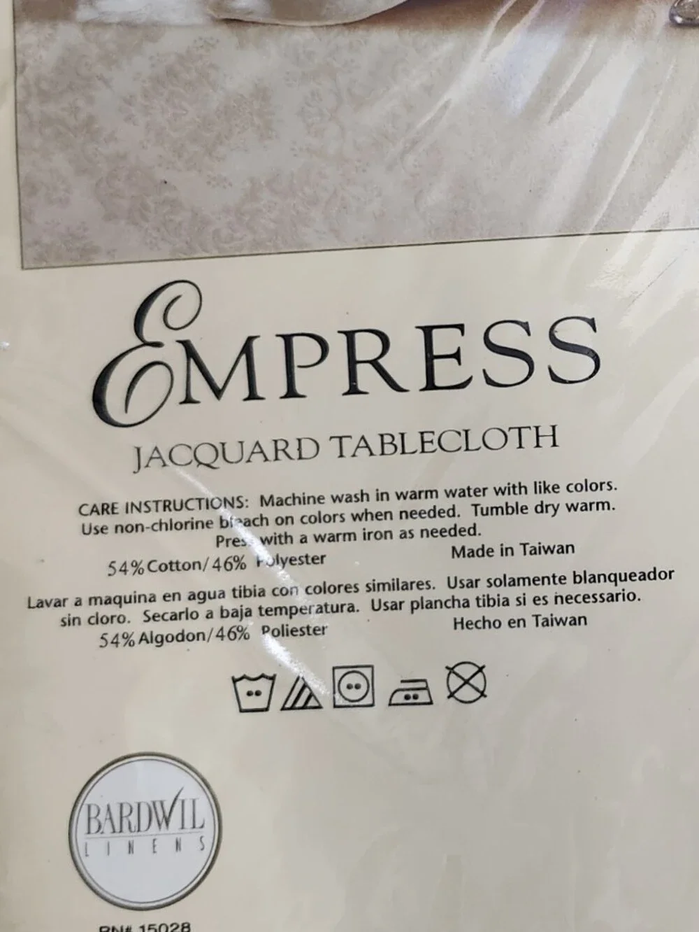 Vintage NEW Empress Ivory Gold Elegant  Jacquard Tablecloth 60x102 Taiwan
